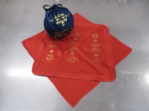 金彩加工の丸巾着